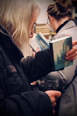 Vladimíra Valová - Ptáci jsou dosud nečitelní